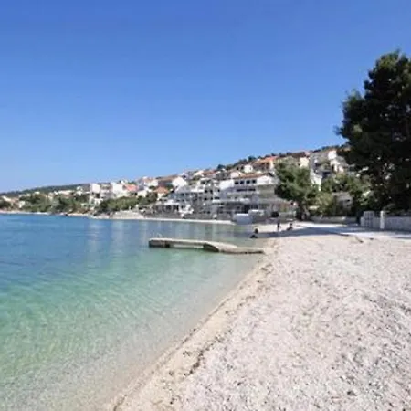 Blue Sky - 2 Bedroom, Sea View, Parking, Wi-fi, Bbq