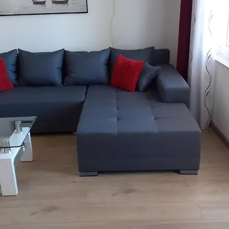 Blue Sky - 2 Bedroom, Sea View, Parking, Wi-fi, Bbq Apartment *