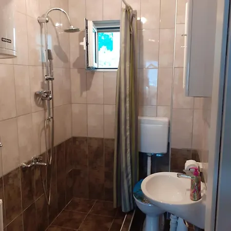 Blue Sky - 2 Bedroom, Sea View, Parking, Wi-fi, Bbq *